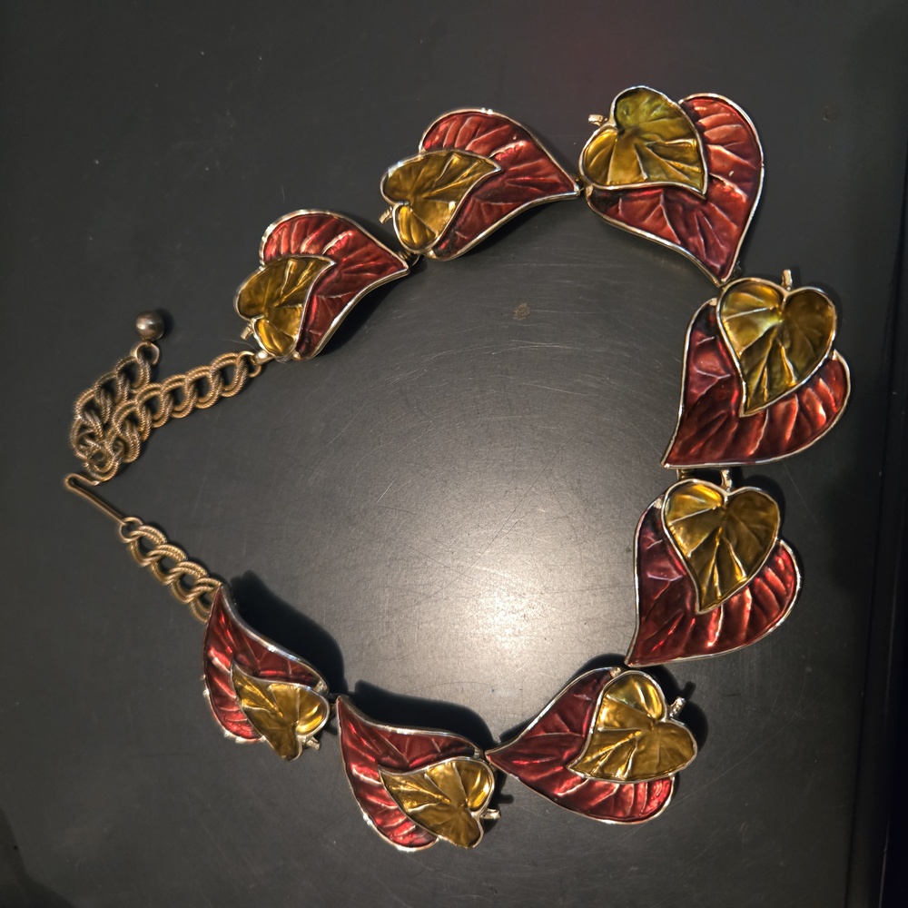 This is absolutely stunning, perfect condition.It's never been worn enamel